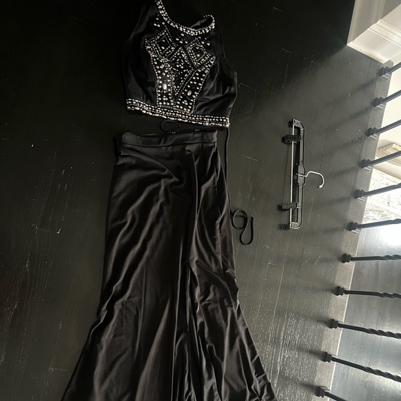 2 Piece Dress - Picture 2 of 2